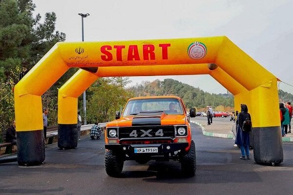 حرکت کاروان خودروهای تاریخی در مسیر تهران- بابلسر آغازشد