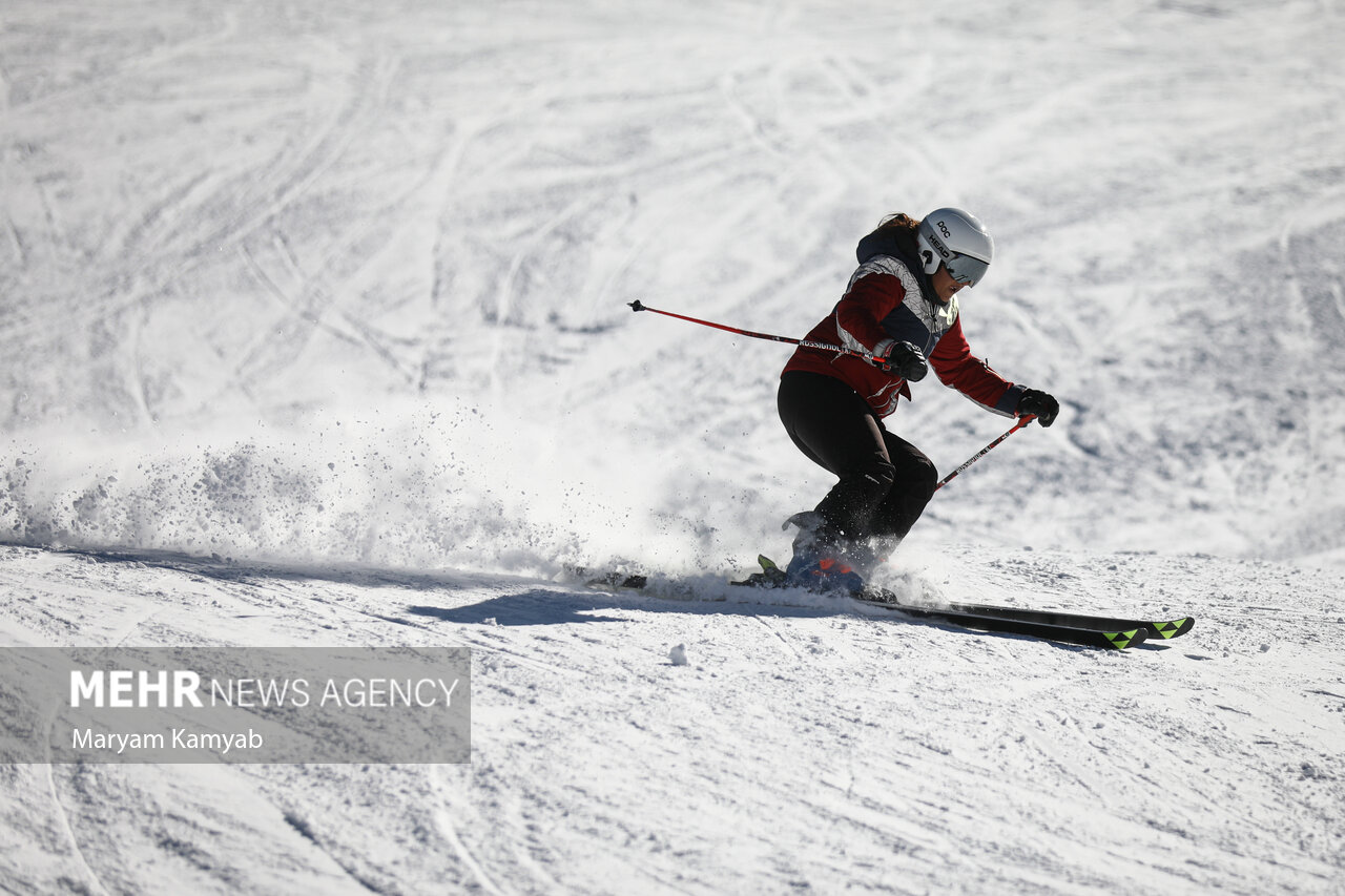 حسین ساوه شمشکی و عاطفه احمدی قهرمان شدند