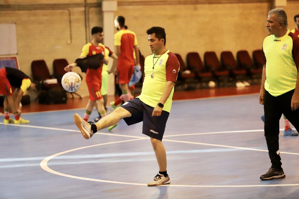 حسین شمس ادعای سرپرست کمیته فوتسال را تکذیب کرد!