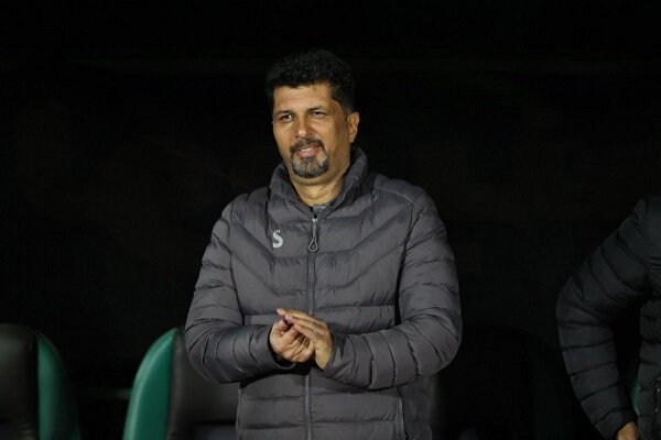 حسینی: آنالیز خوبی از استقلال داشتیم/ مصدومیت‌ها به ما ضربه
زد