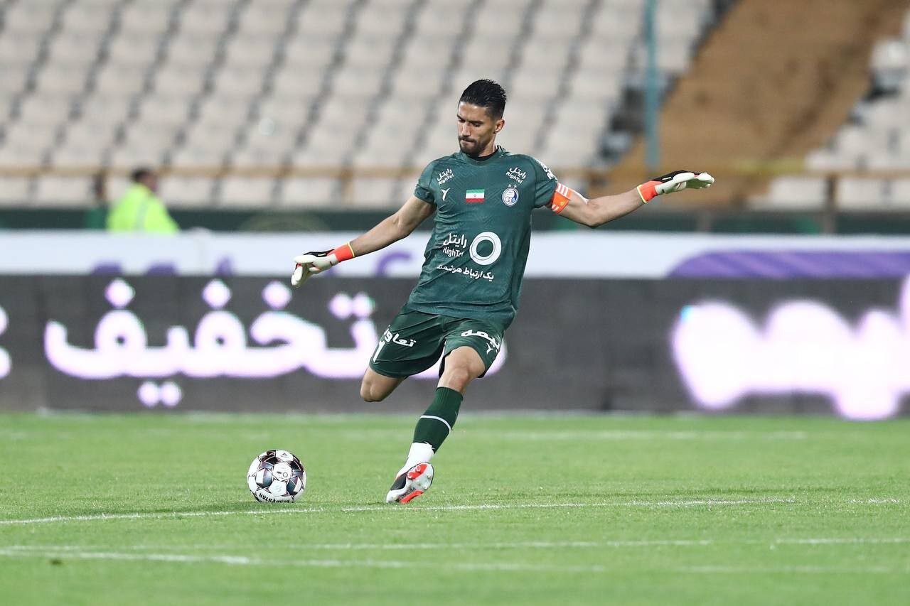 حسینی: جام آفسایدها مبارکشان باشد/ قهرمانی را به پرسپولیس
دادند