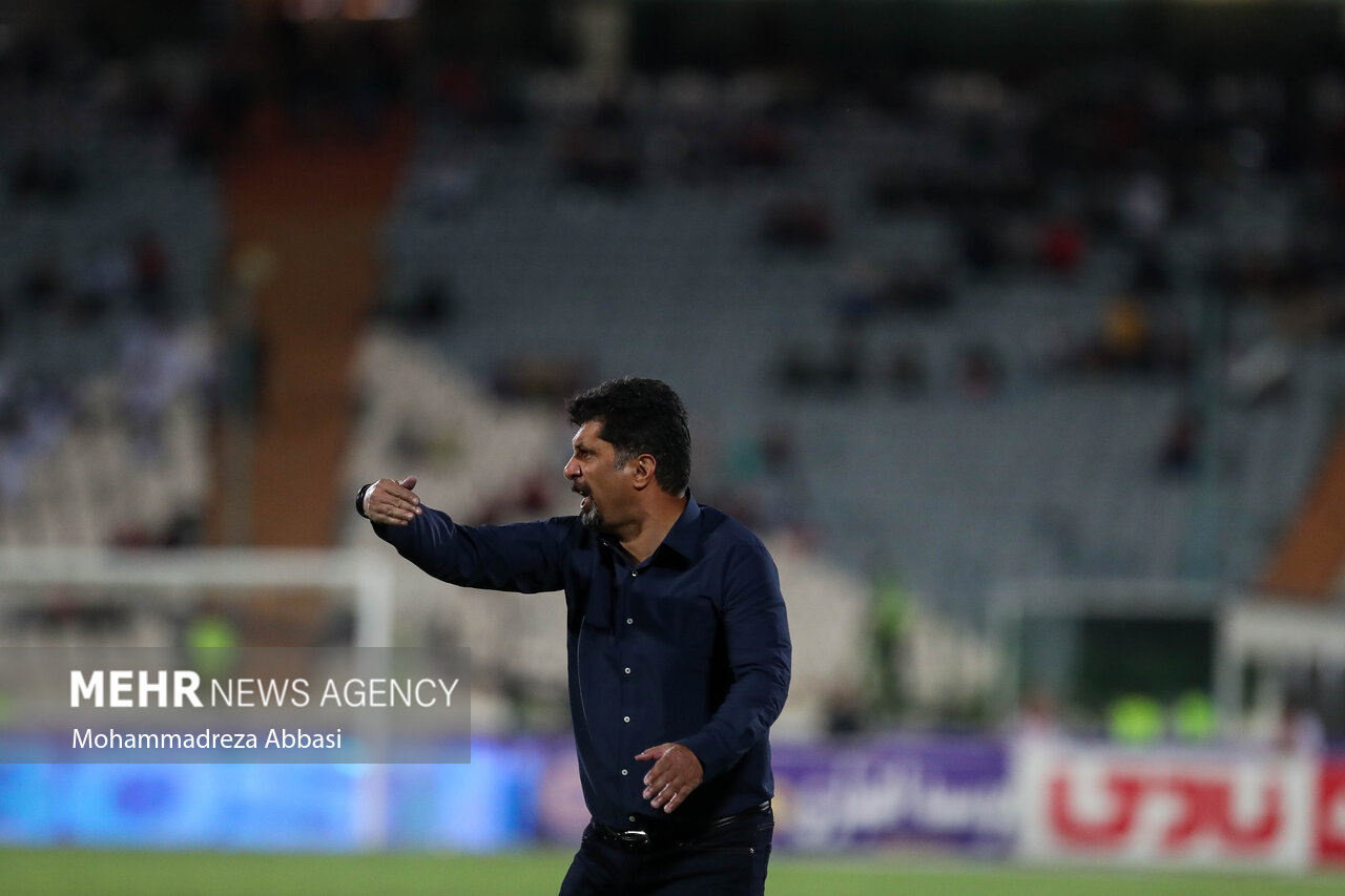 حسینی:اتفاقات بازی با سپاهان خجالتآور است/ بازی فقط ۴۲دقیقه بود