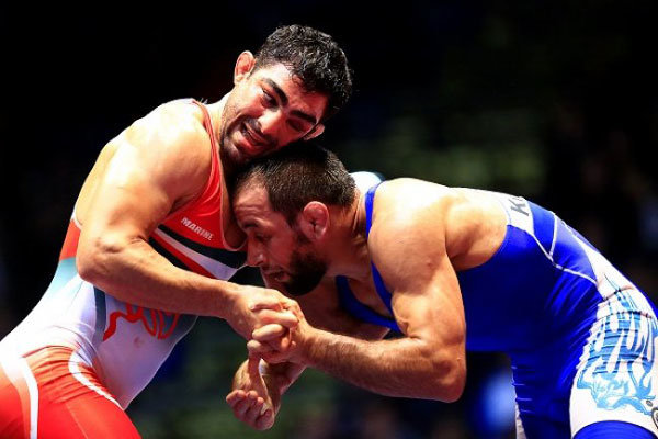 حسینخانی مغلوب حریف امریکایی شد