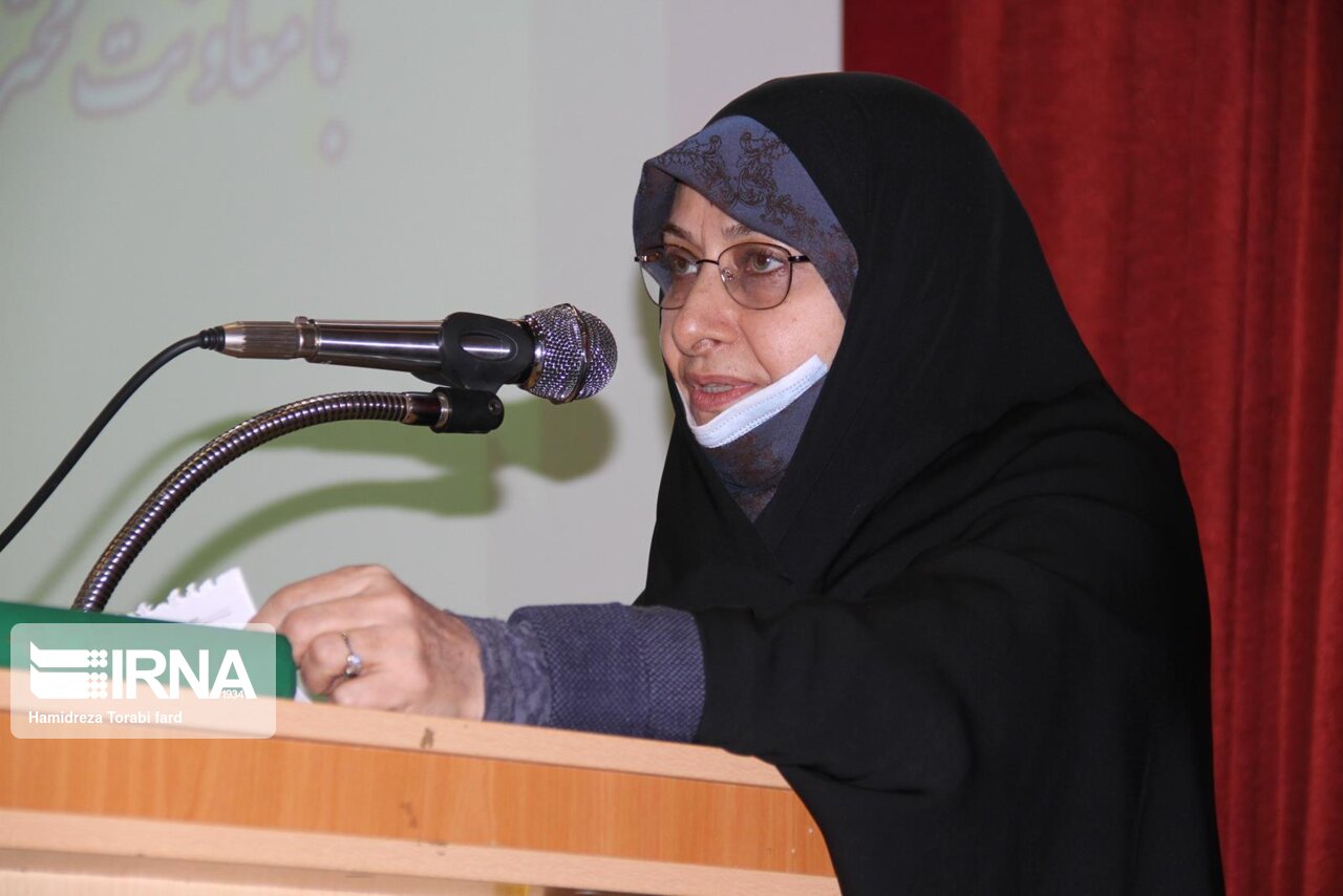 حضرت فاطمه(س) در ابعاد وجودی حیات خویش الگوی جامعه است