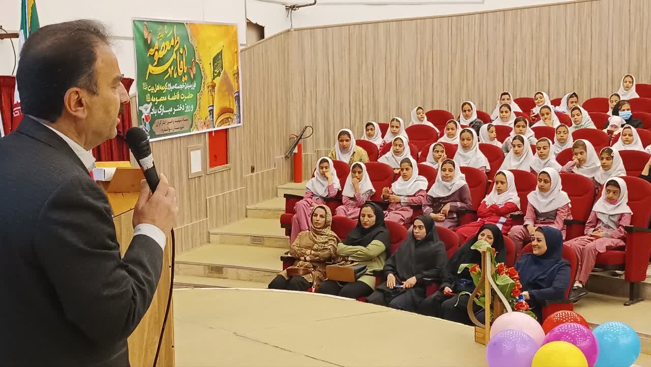 حضرت معصومه(س) الگوی تقوا و فداکاری برای دختران است