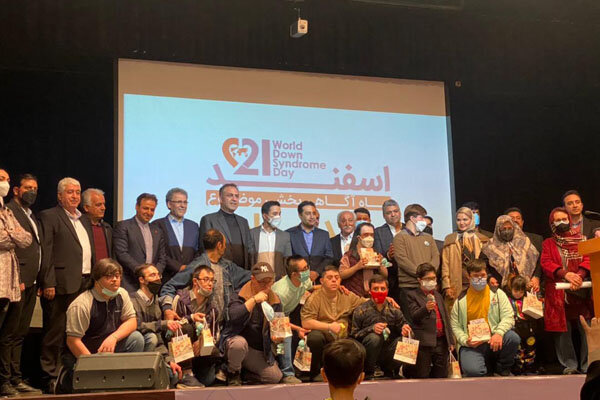 حضور اهالی فوتبال و فوتسال در کنار فرشتگان «سندروم داون»