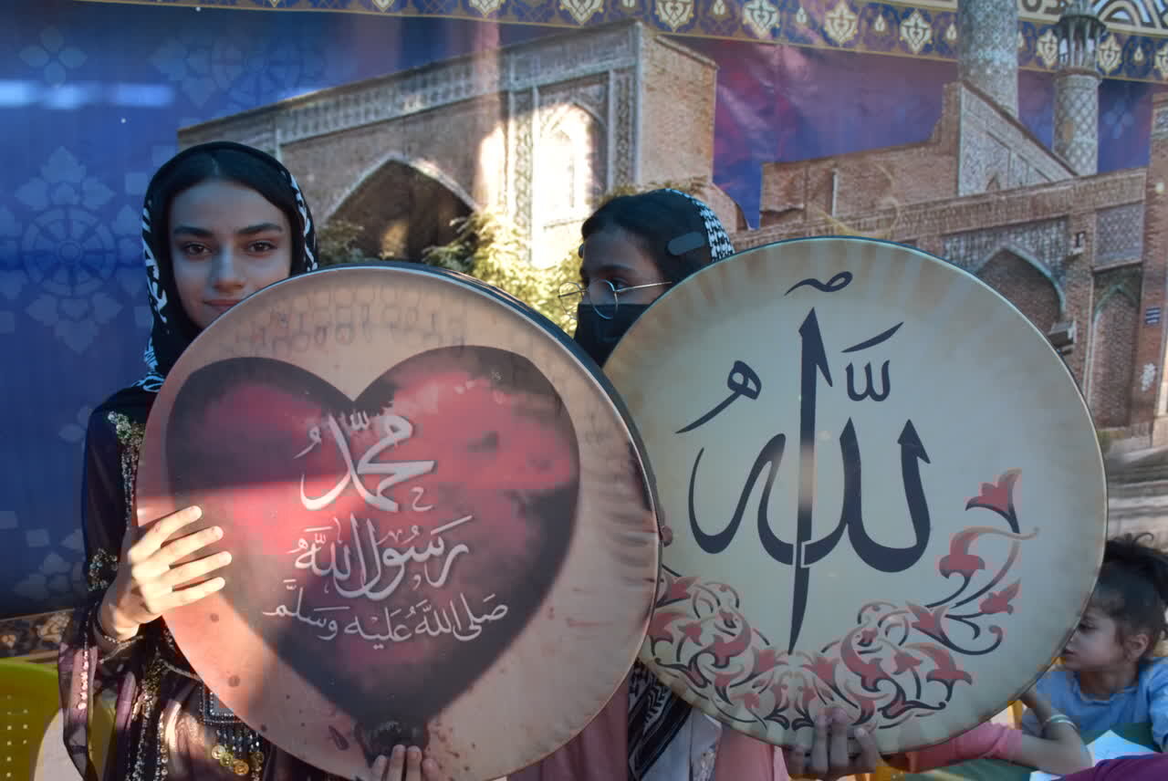 حضور باشکوه دهه هشتادیهای کردستانی در جشن میلاد پیامبرمهربانی