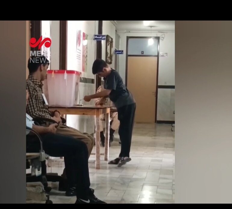 حضور توانخواه مریوانی در پای صندوق‌های رای