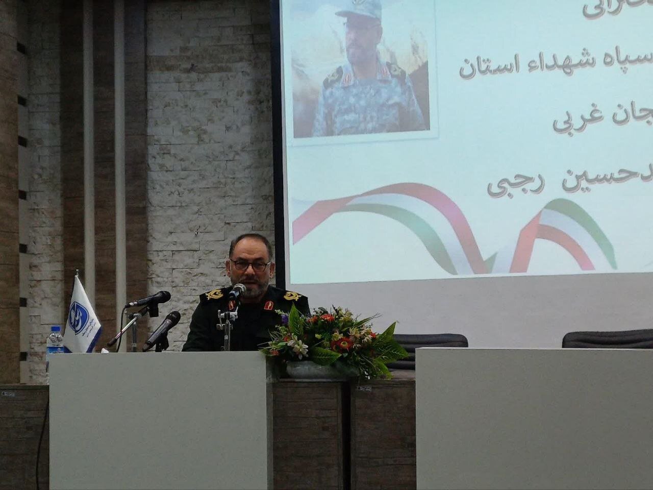 حضور در انتخابات سدی در برابر نفوذ دشمنان به کشور
است