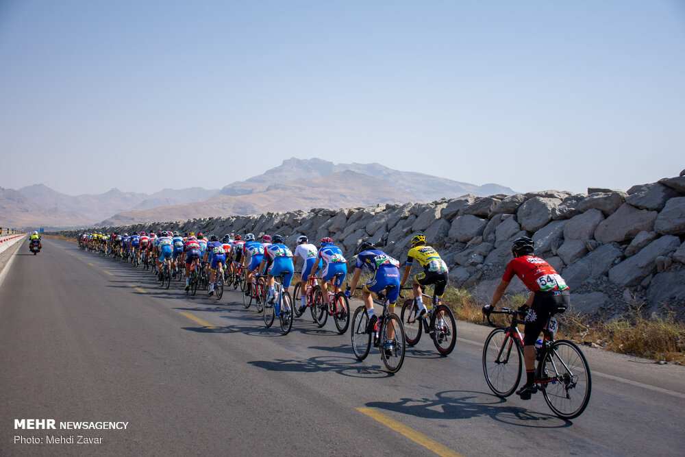 حضور رکابزنان ۱۰ تیم خارجی در سی و پنجمین تور ایران – آذربایجان
