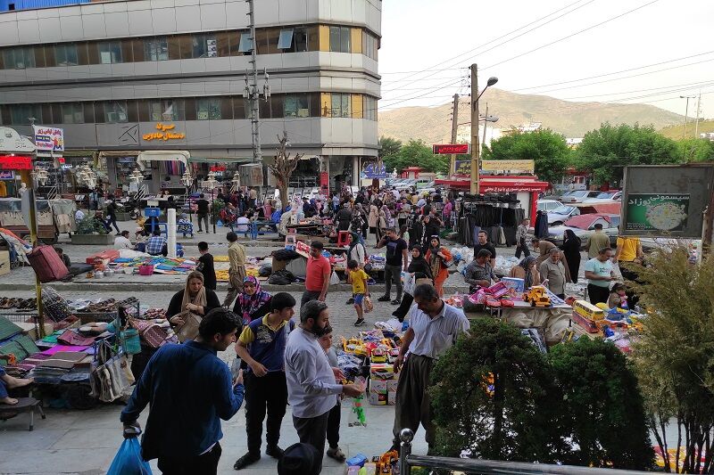 حضور مسافران و گردشگران در بانه