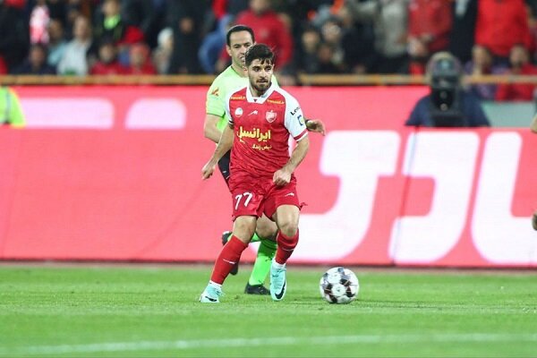 حضور هافبک پرسپولیس در باشگاه؛ تمدید قرارداد به فردا موکول شد