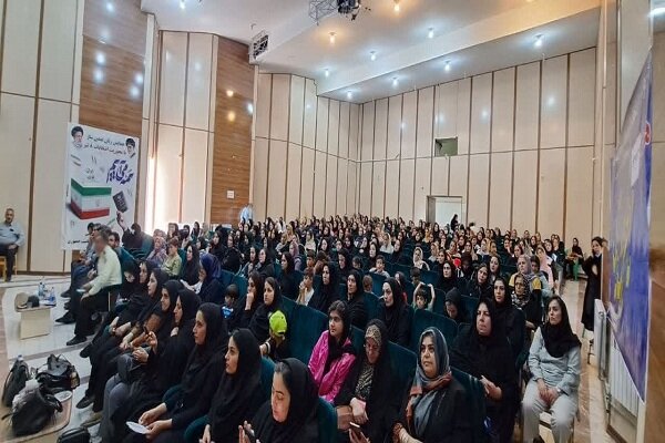 حضور پرشور مردم در انتخابات، اقتدار نظام را تقویت
میکند