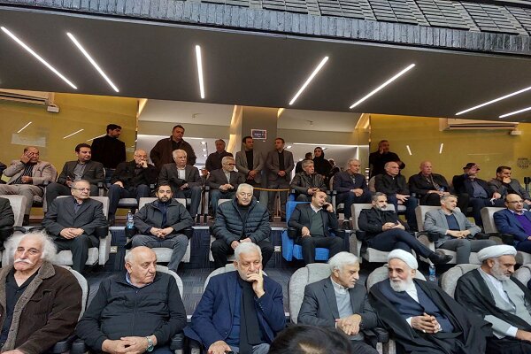 حضور چهره‌های سیاسی و ورزشی در مراسم تشییع پیکر زنده یادمشحون