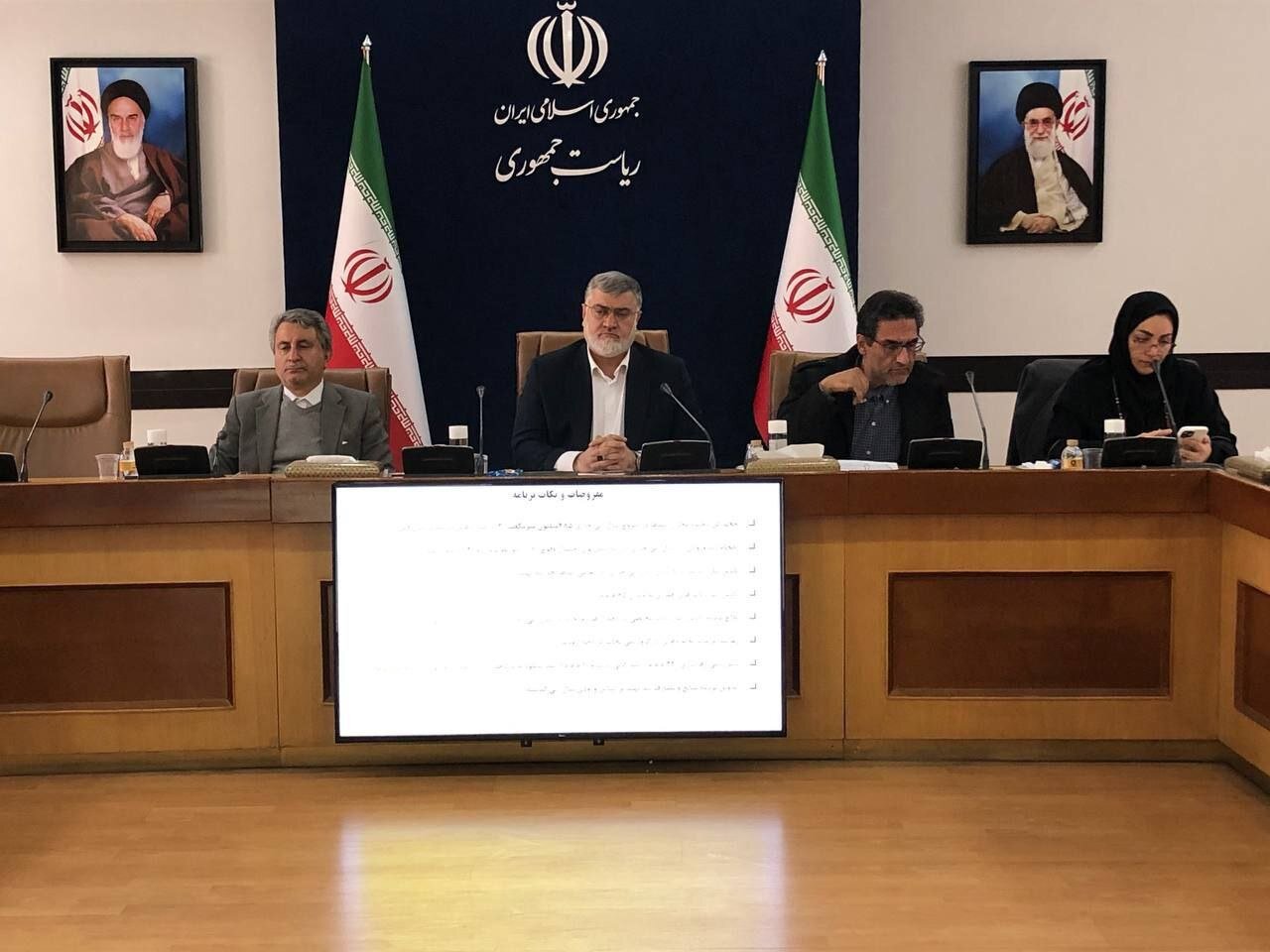 حق آبه دریاچه ارومیه از سدهای استان تأمین می‌شود
