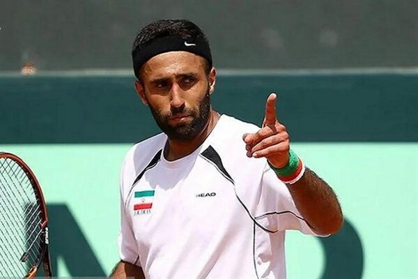 حق استفاده از مربی خارجی در تیم ملی تنیس به صورت قانونی رانداریم