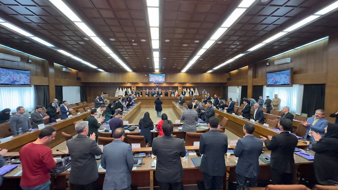 حقدادی رئیس فدراسیون ژیمناستیک شد/ اینچهدرگاهی مجمع را ترک کرد