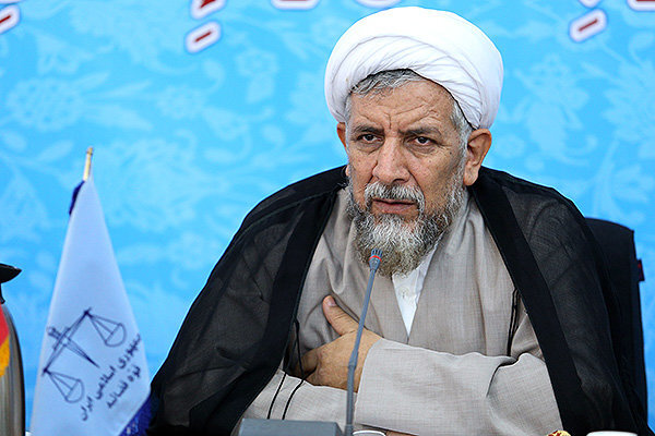 حل مشکل اقتصادی با اصلاح و تنظیم قانون شفاف و انتخاب مدیرکارآمد