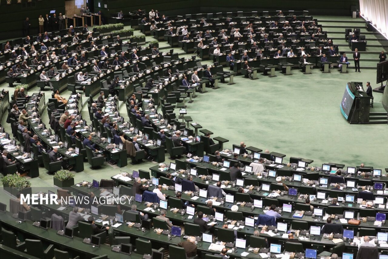 حمایت دو نماینده مجلس از عملکرد قوه قضائیه و رئیس دستگاه قضا