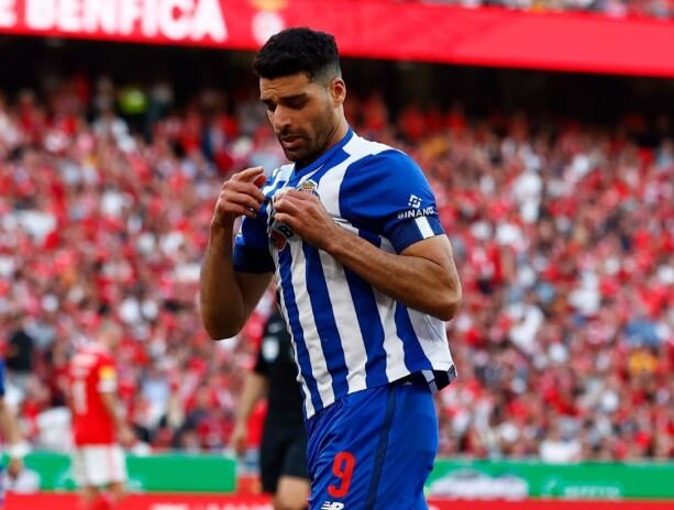 حمله نژادپرستانه به مهاجم پورتو پس از شکست بنفیکا/ طارمیمحروم شد