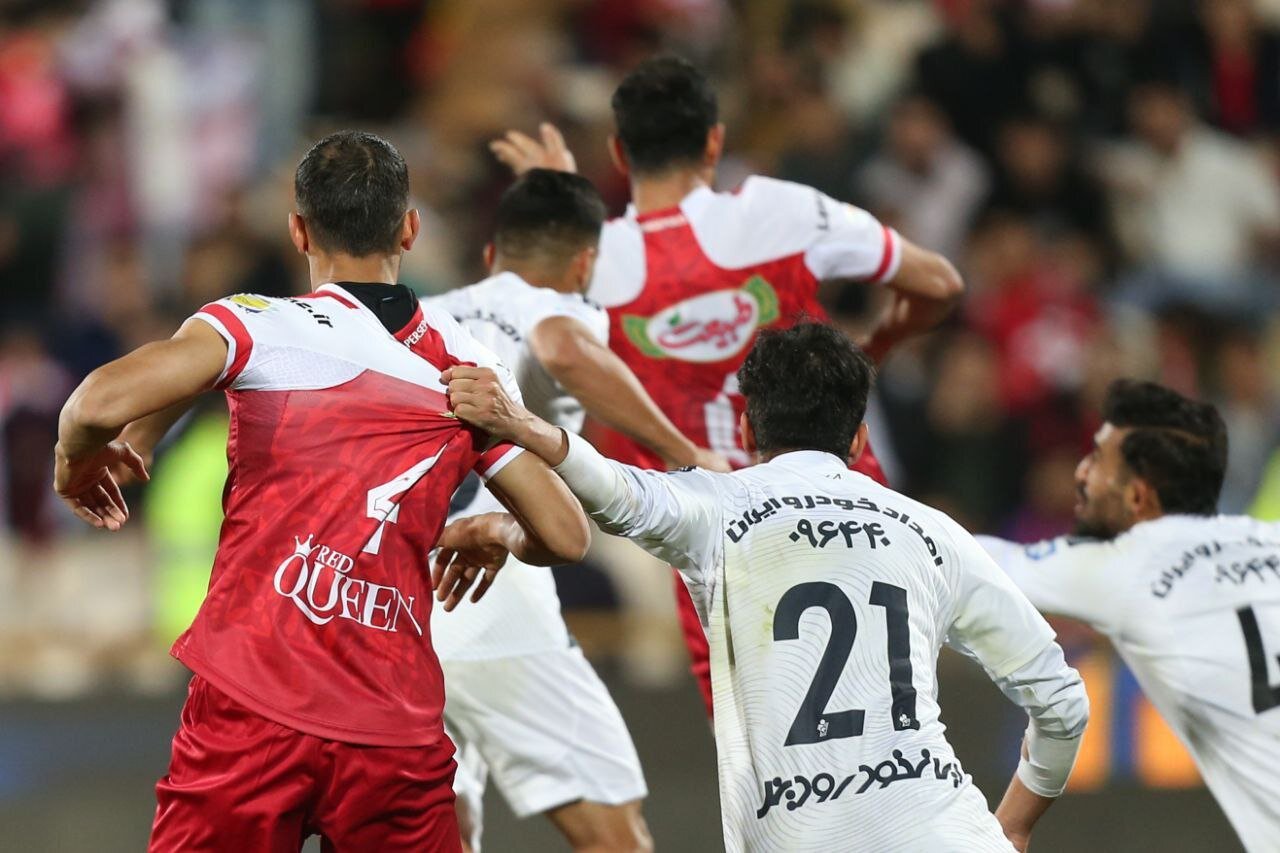 حمید درخشان: فرصت‌سوزی‌ها در پرسپولیس بیش از حد شده است