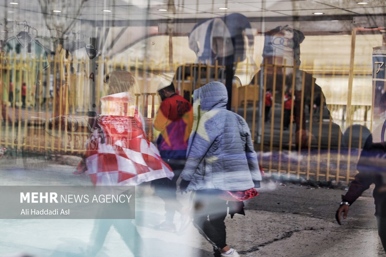 حواشی پیش از دربی ۹۸