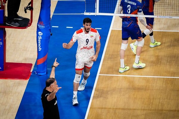 خانزاده: از بحران خارج شدیم/ مردم از ما حمایت کنند