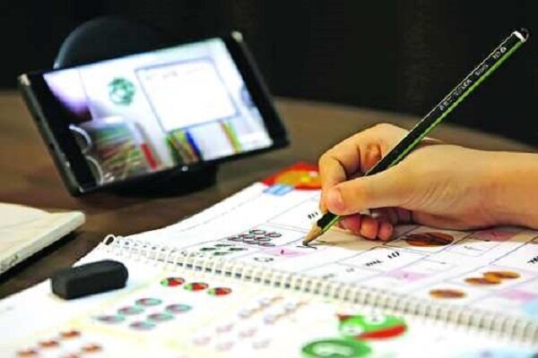 خانه ماندن دانش آموزان یک چالش است