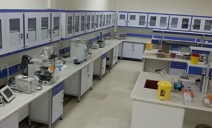 خانواده پیرانشهری دیه فرزندشان را برای تجهیز آزمایشگاه وقف کردند