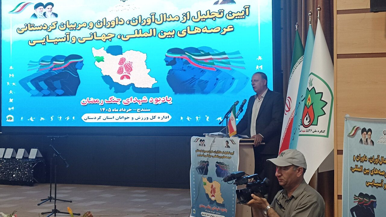 خاکی: ۱۶۰ قهرمان استان در سطوح بینالمللی افتخارآفرینی کردهاند
