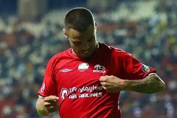 خداحافظی بازیکن محبوب خارجی تراکتور با هواداران