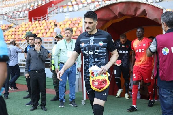 خداحافظی دروازه بان فولاد از دنیای فوتبال/ اشک و لبخند برای
گردان