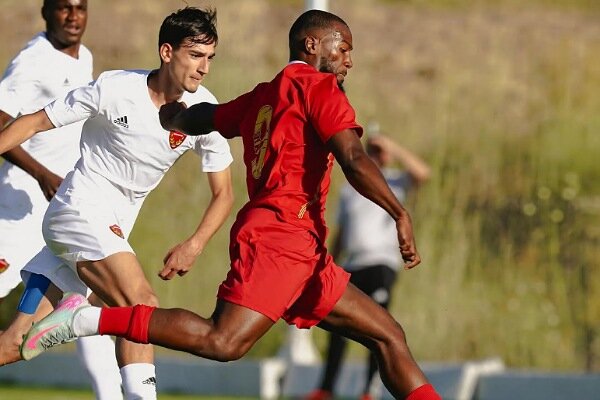 خداحافظی مهاجم جدید استقلال از هم تیمی های سابق + عکس