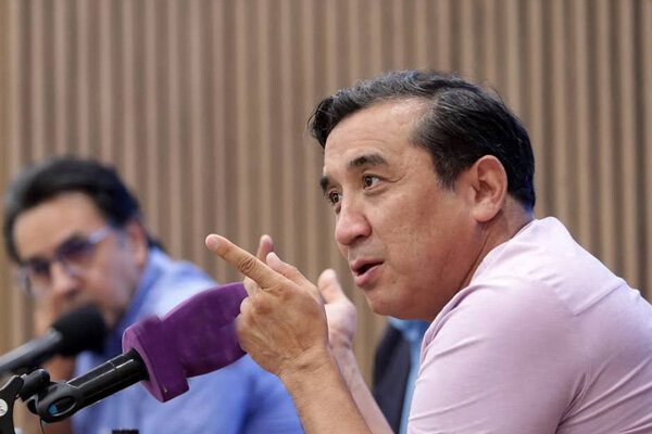 خداداد عزیزی: تلاش می کنیم تیم ملی بازهم بازیکن مشهدی داشته باشد