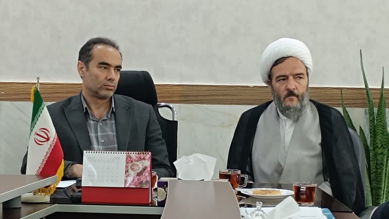 خدمات‌رسانی به قشر محروم و نیازمند از اولویت‌های مسئولان باشد