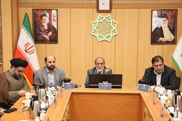 خدمت‌ به مردم بر مبنای تفکر ایرانی و اسلامی در شهرداری تهران