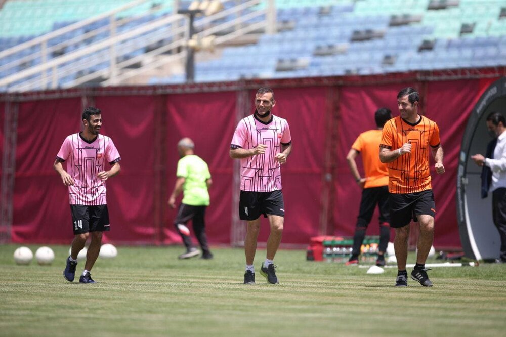 خروج هافبک پرسپولیس از ترکیب اصلی/سیدجلال همچنان درمان میشود