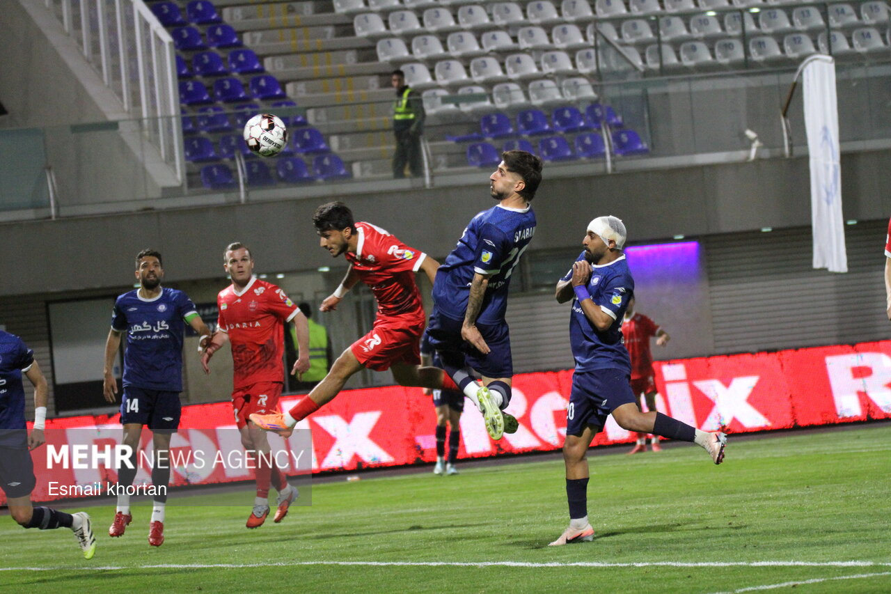 خروجی فوتبال ایران را امسال دیدیم/ ذوبآهن آخرین فرصت پرسپولیس است