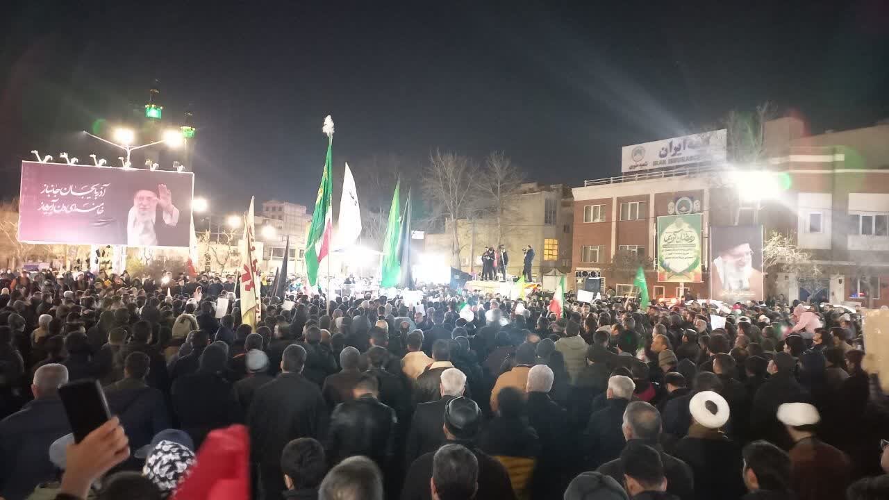 خروش حماسی خوی در سوگ رهبر شهید