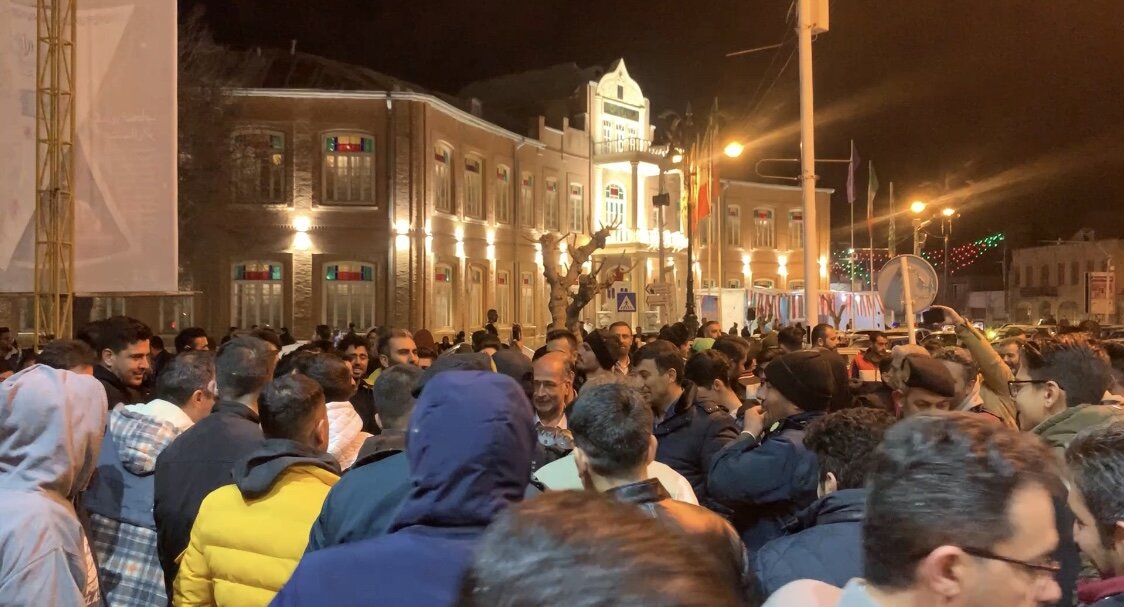 خروش شبانه مردم ارومیه پای صندوق های رای