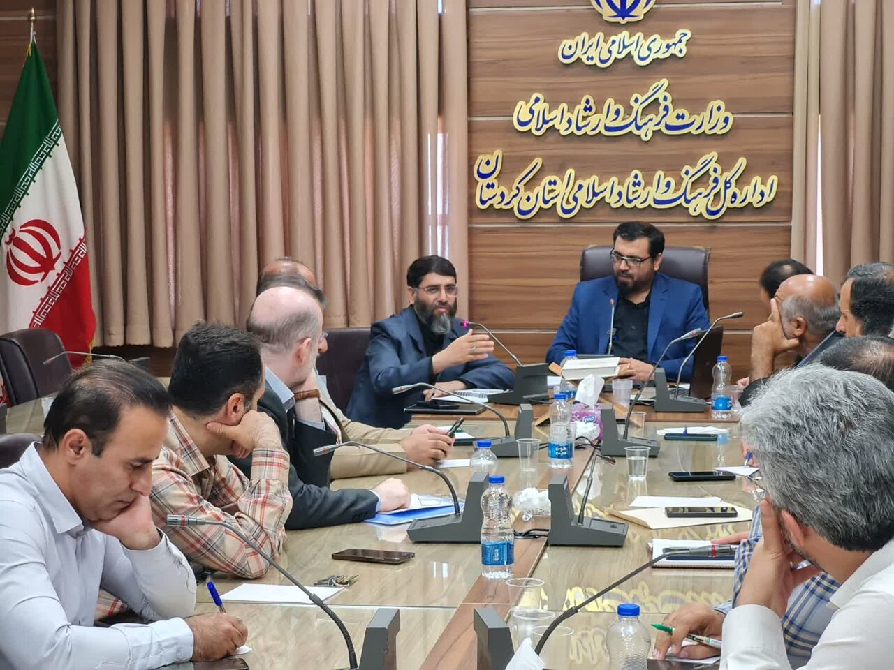 خرید هزار اثر هنرمندان مناطق محروم برای توجه به اقتصاد
هنر