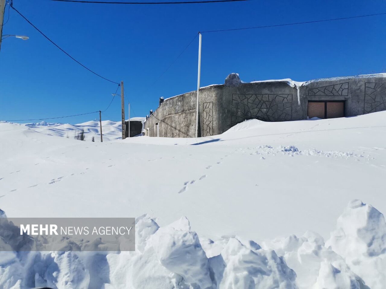 خسارت برف به ۳۰۰ واحد مسکونی فرسوده روستایی دراصفهان