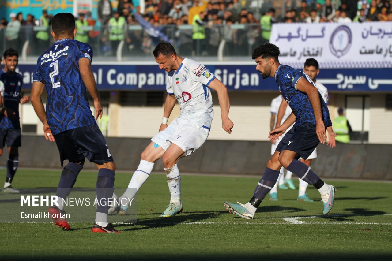 خط حمله استقلال نیاز به تقویت دارد/ یامگا ستاره تمام نشدنی است