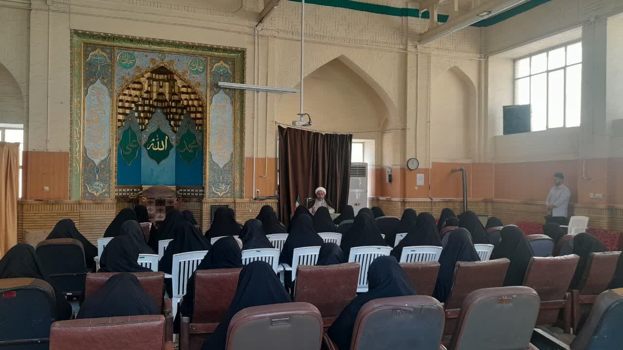 خط سیر گفتمان رهبر و امام (ره) بازخوانی شود