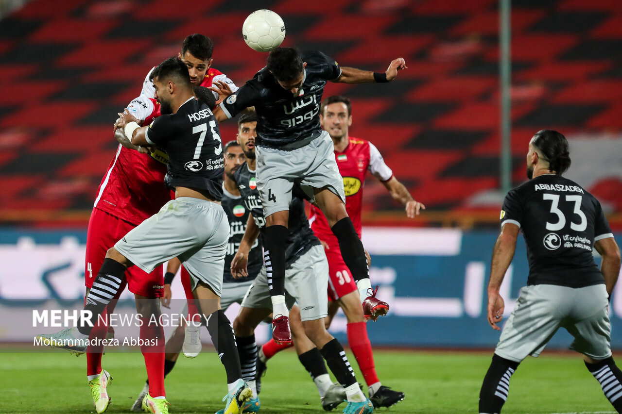 خطونشان مهاجم تراکتور برای پرسپولیس/مثل دور رفت شکستشانمیدهیم