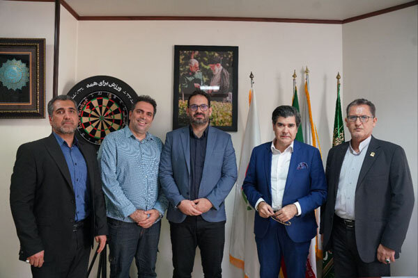 خواننده مشهور در فدراسیون ورزش های همگانی + عکس