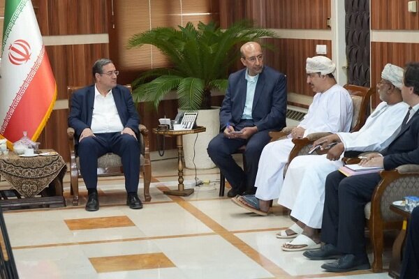خواهان ایجاد و توسعه ارتباطات مختلف با عمان هستیم