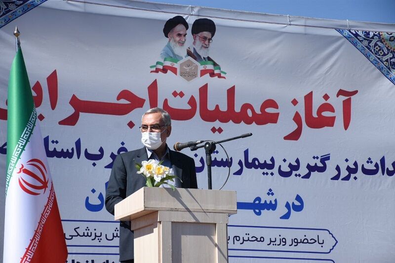 خودکفایی در بیشتر رشته‌های پزشکی از دستاوردهای بزرگ انقلاب اسلامی است 