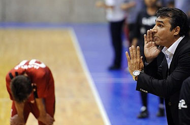 خوراکچی: فوتسال ایران باید به تیم کراپ تعظیم کند!