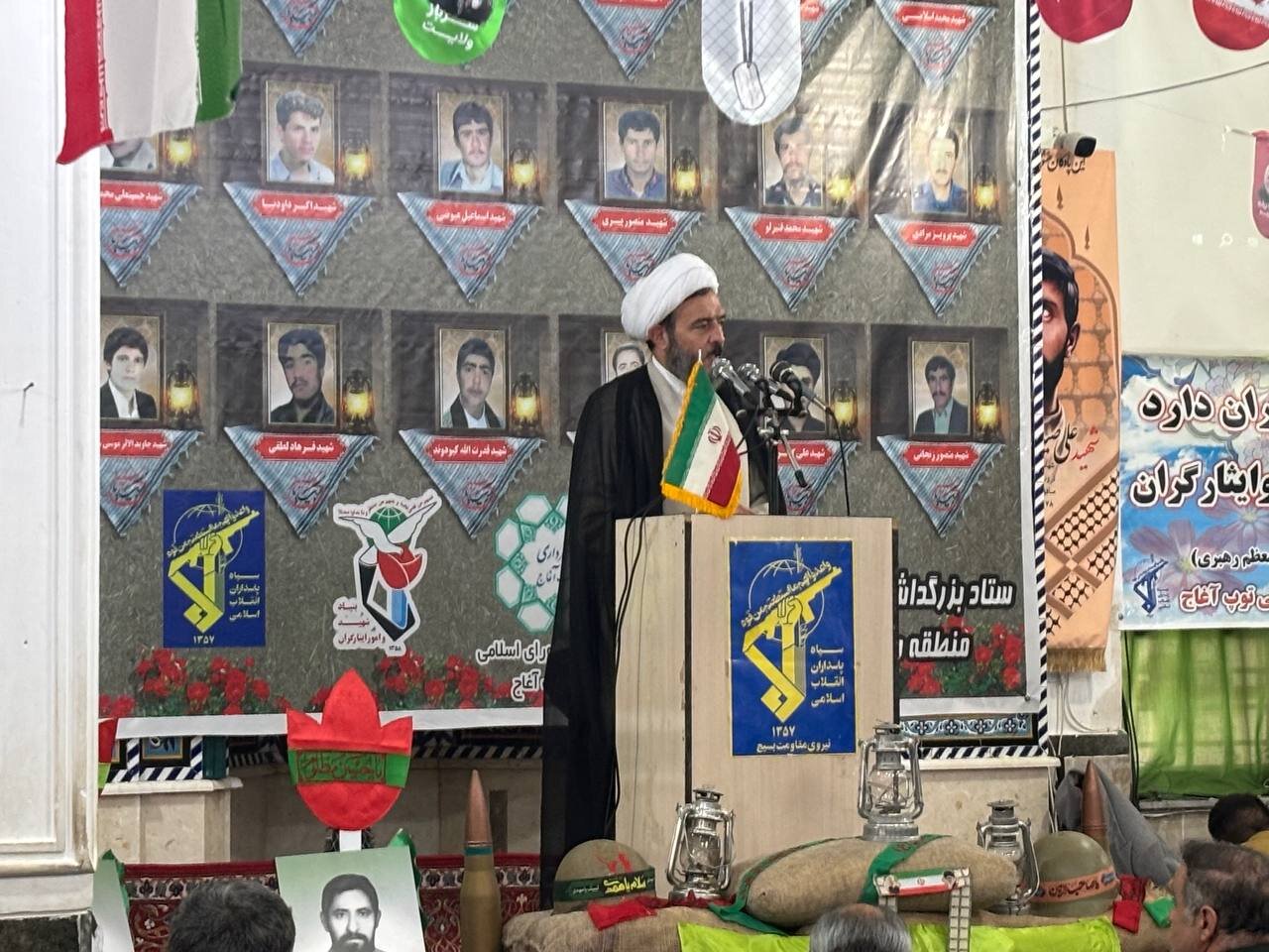 خورشیدی: شهدا مظهر ایستادگی ملت ایران در مسیر انقلاب اسلامی هستند